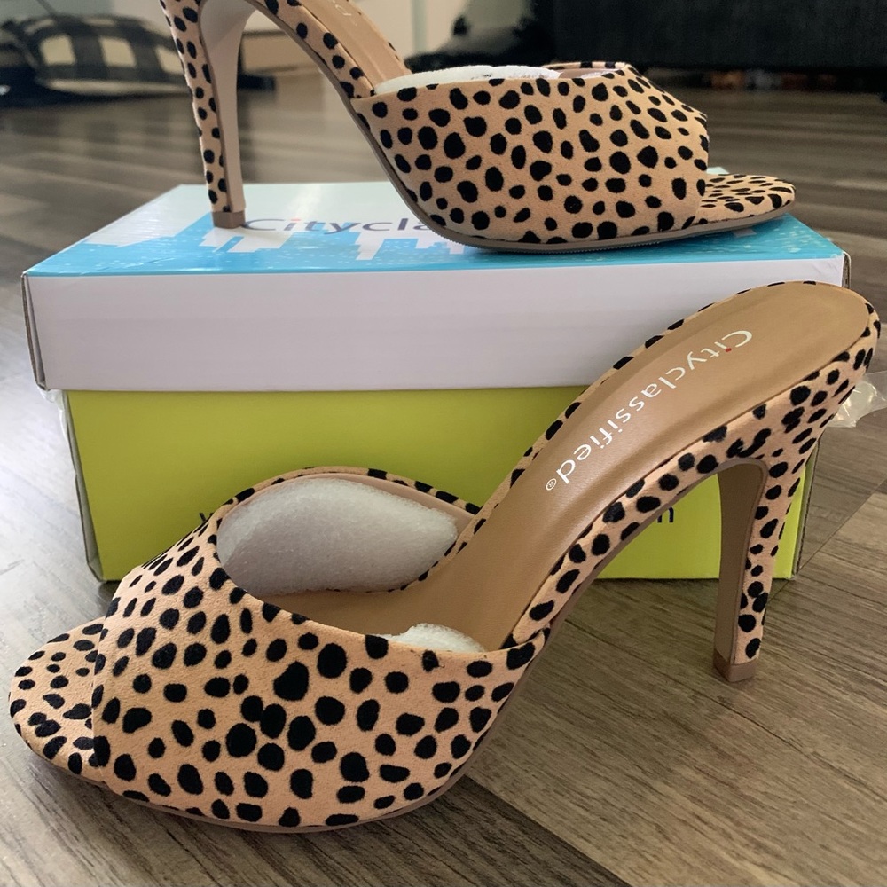 Cheetah print heels 7
